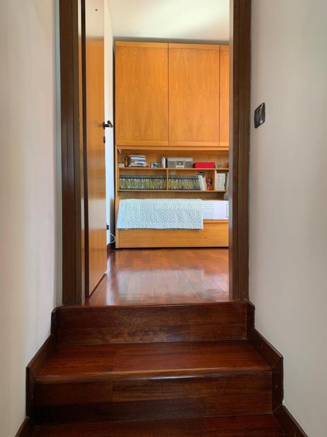 Near Como, Charming Apartment With Fireplace Grandate Bagian luar foto