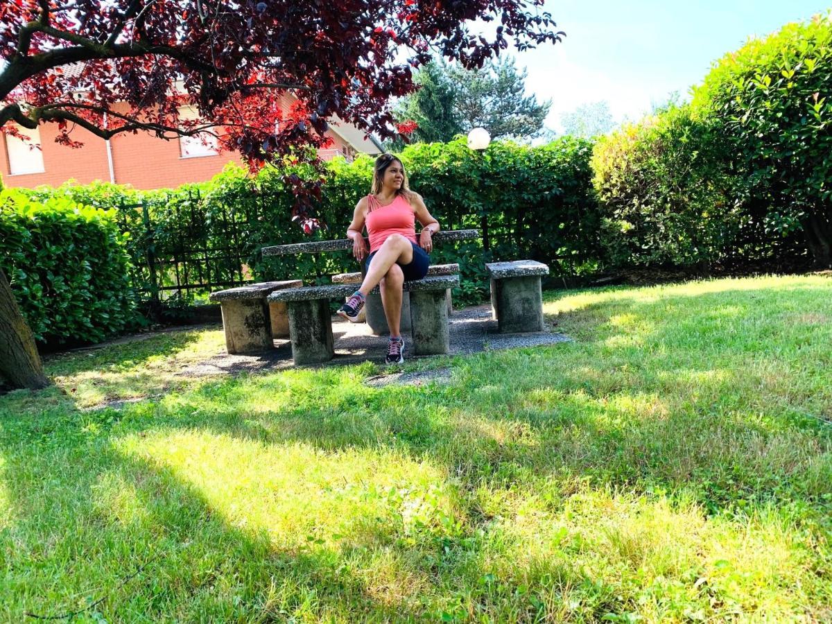 Near Como, Charming Apartment With Fireplace Grandate Bagian luar foto