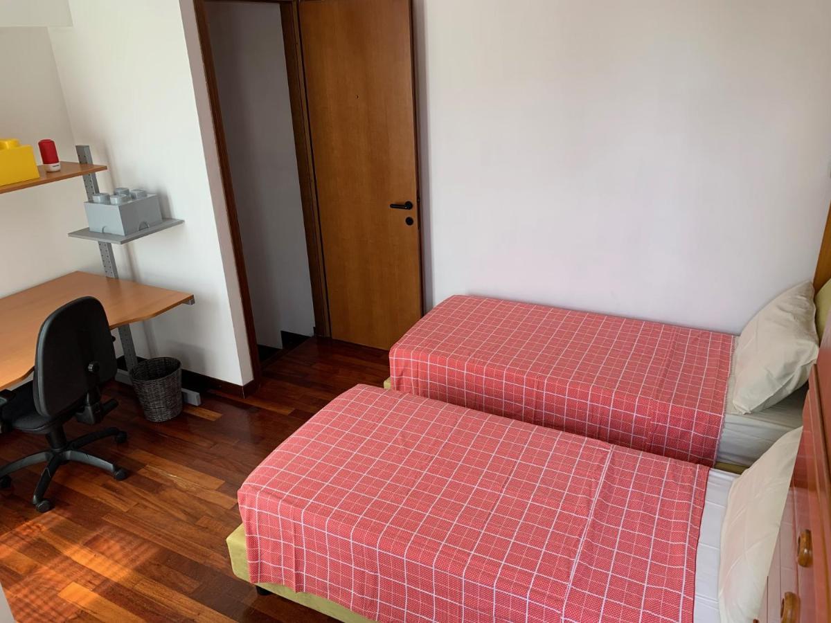 Near Como, Charming Apartment With Fireplace Grandate Bagian luar foto