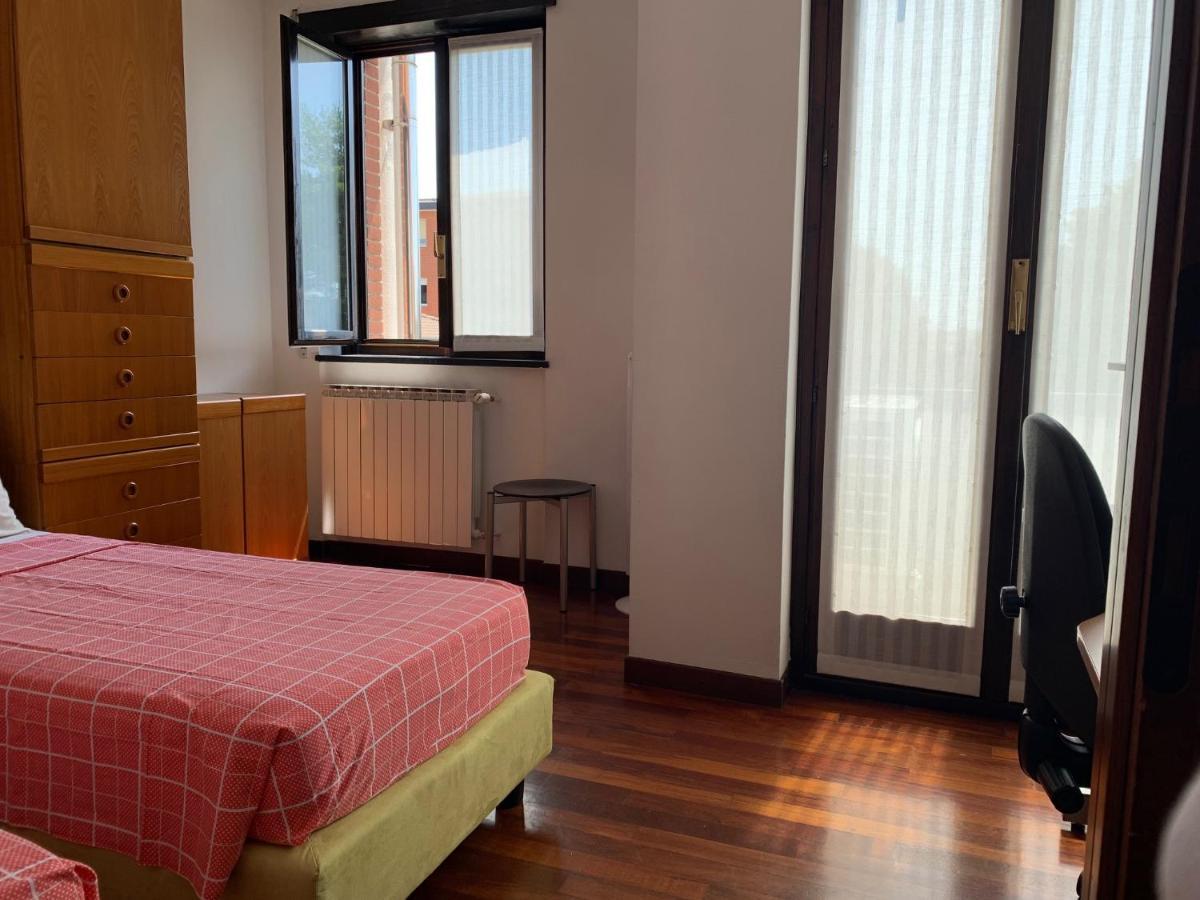 Near Como, Charming Apartment With Fireplace Grandate Bagian luar foto